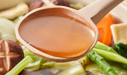 さくら咲く春野菜とれんこ鯛の五色鍋