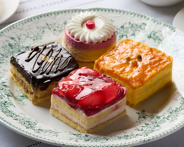 カラフル4種のアソートケーキ ｜ おせちの通販ならOisix（おいしっくす）