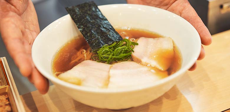 高砂×飯田商店監修らぁ麺おせち コンテンツ2