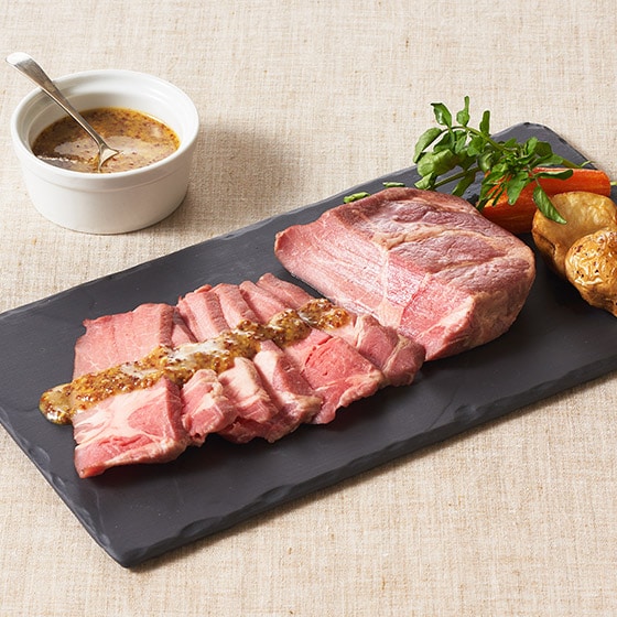 合計７２４０円。オルロブロースト ポークとチーズ、ベーコン挟み　BBQソース セット ロティ・オルロフ 550g（ハーフサイズ） ベーコンとチーズを挟んだ豚肉