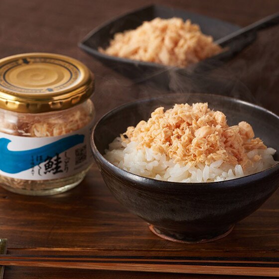 しっとり鮭ほぐし（甘塩） 50g|有機野菜 通販 Oisix(おいしっくす)