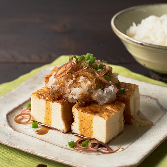 味染みよし！国産大豆100％ 絹厚揚げ 2個入り|有機野菜 通販 Oisix