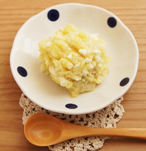 すりおろしりんごの豆腐和え