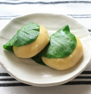 柏餅風じゃがいも団子